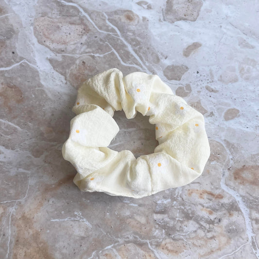 Daisy Scrunchie Meringue-Scrunchies-Southern Jewellery Co.-Wholesale Fashion Jewellery Australia